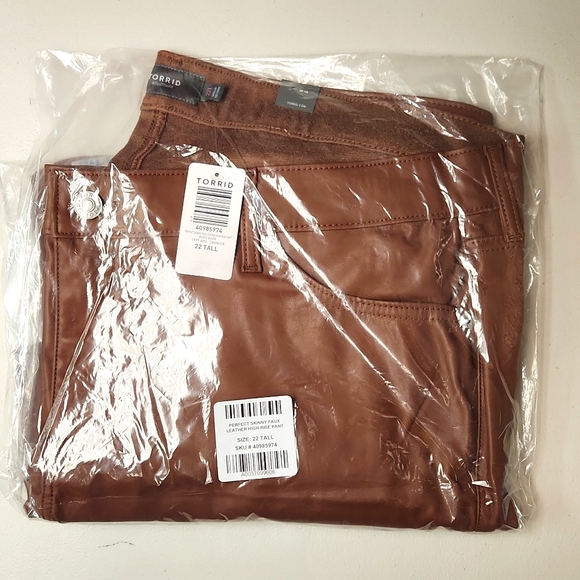 ❤️NWT VINTAGE TORRID FAUX VEGAN LEATHER POCKETS PANT SKINNY ROOT BEER PLUS SIZE - Picture 8 of 16